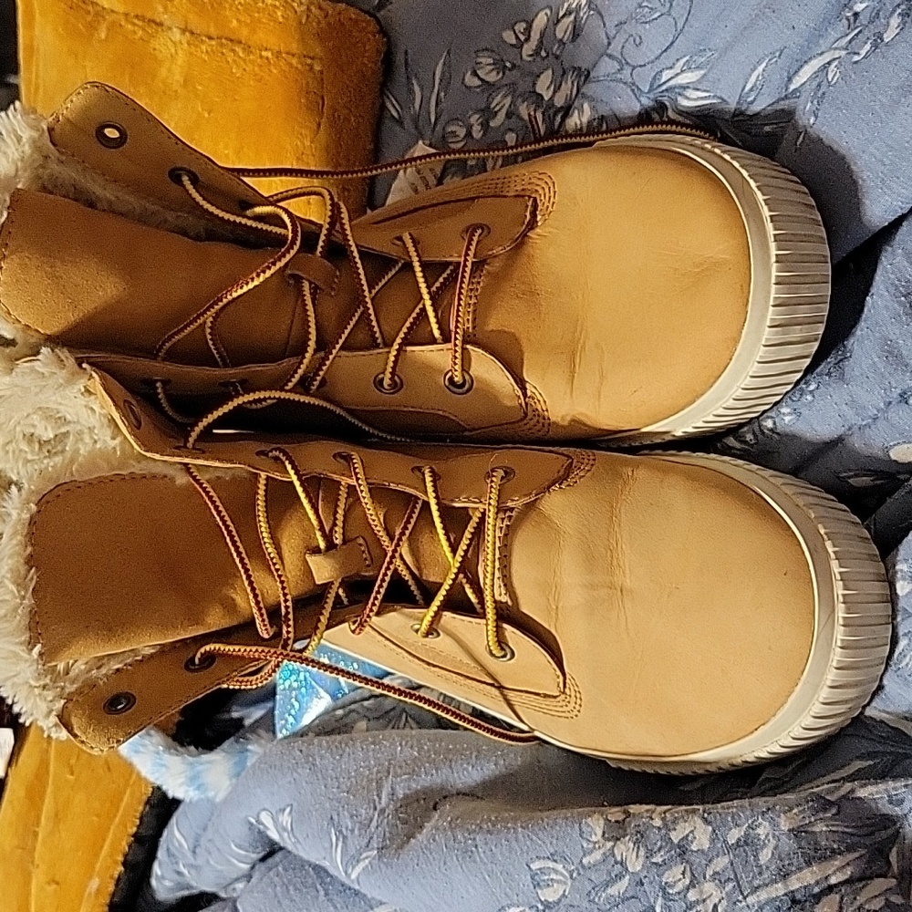 Timberland Wheat Lace-Up Faux-Fur Trim Winter Boots
